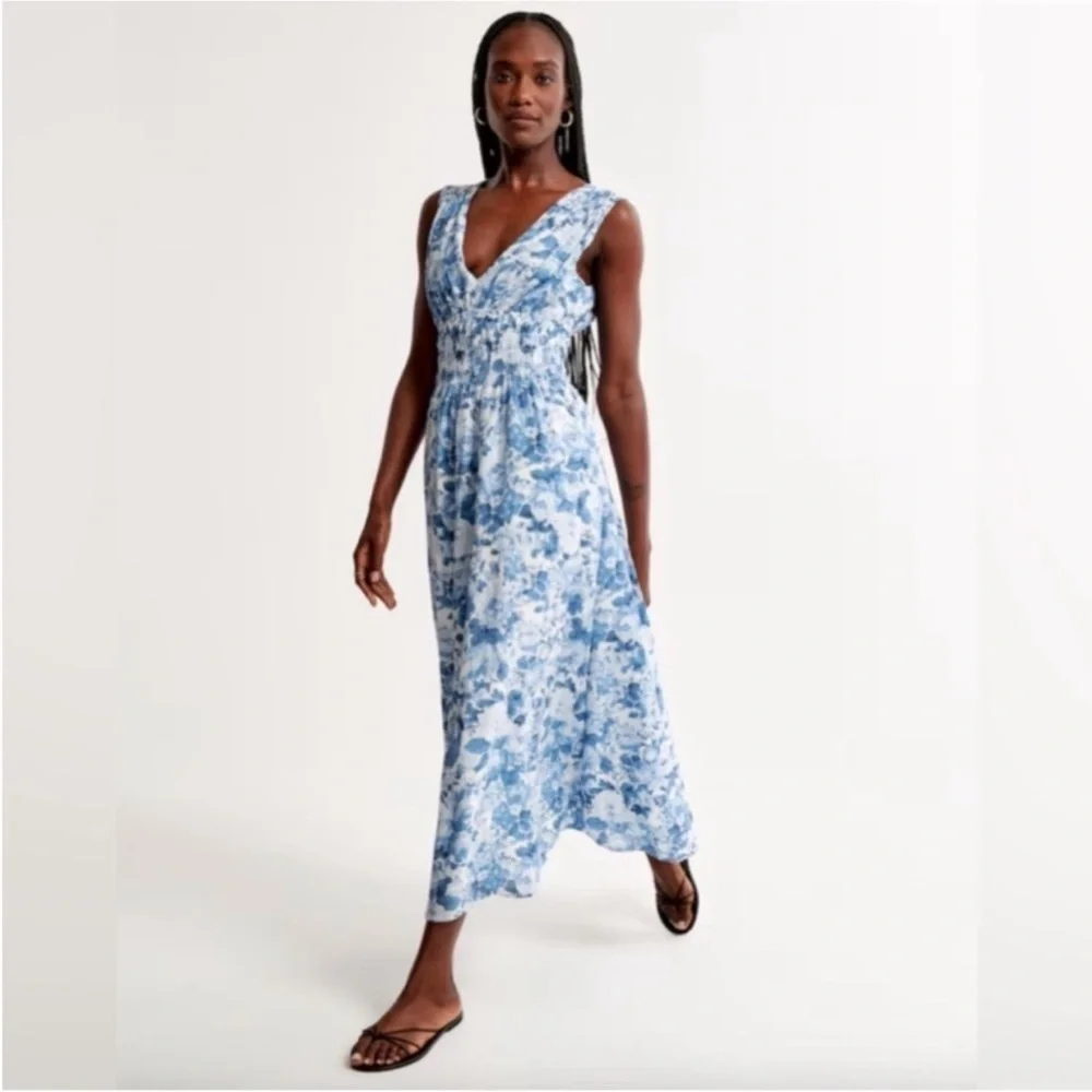 Abercrombie & Fitch Blue and White Floral Maxi Sundress Sz S Cottagecore Beach